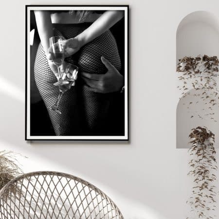 Wall Art 40cmx60cm Woman Drinking Wine In The Bar, Black Frame Canvas - Image 2