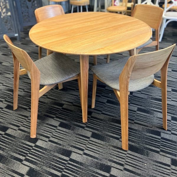 Emilio 120cm Round Dining Table Scandinavian Style Solid Ash Wood Oak - Image 2