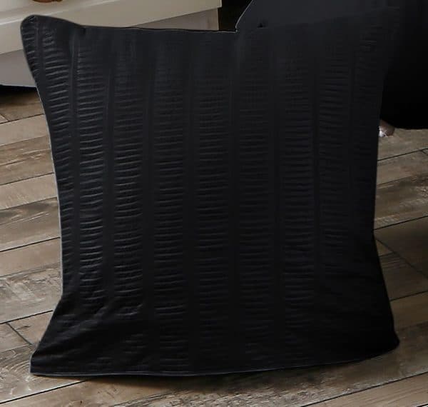 1000TC Premium Ultra Soft Seersucker Cushion Covers - 2 Pack - Black - Image 2