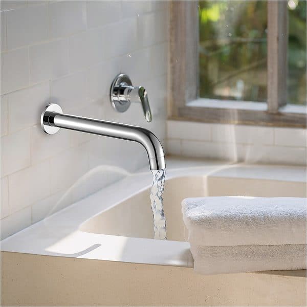 220mm Bath Spout in Polished Chrome Finish - Image 2