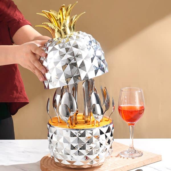 Gold Creative Pineapple-Shaped 410 Stainless Steel 24-Piece Cutlery Set – Elegant 6-Person Dining Gift Set - Image 2